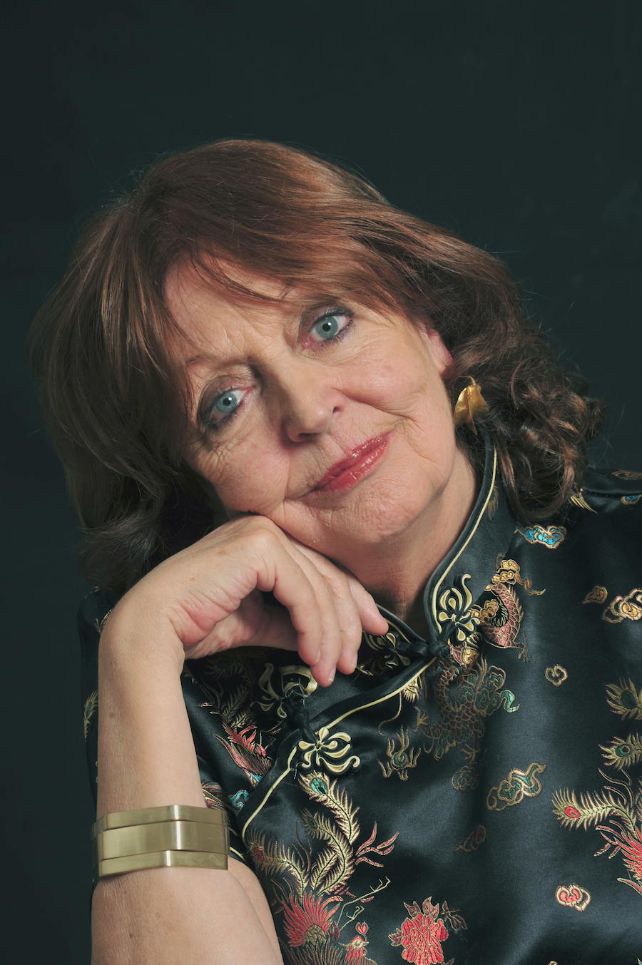 CRISTINA FERNÁNDEZ CUBAS. La Habitación de Nona (Tusquets)