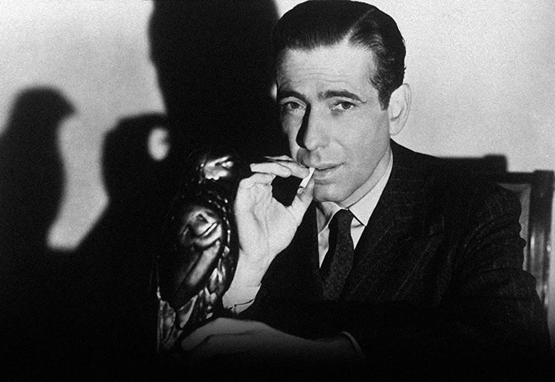 La bebida fresquita y la novela, negra
