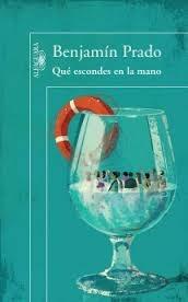Qué Escondes en la Mano