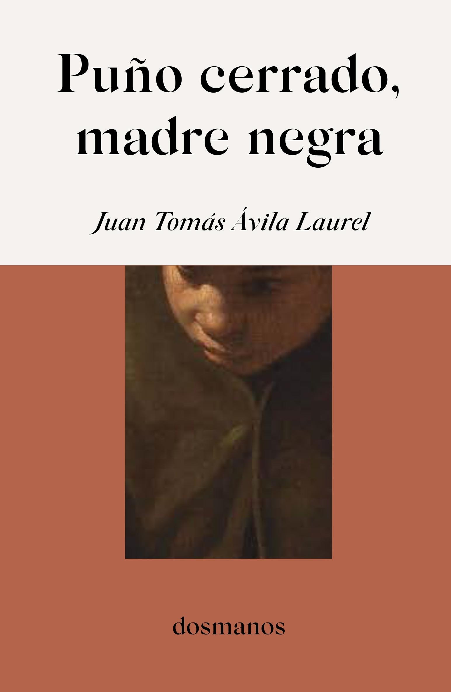 Puño cerrado, madre negra