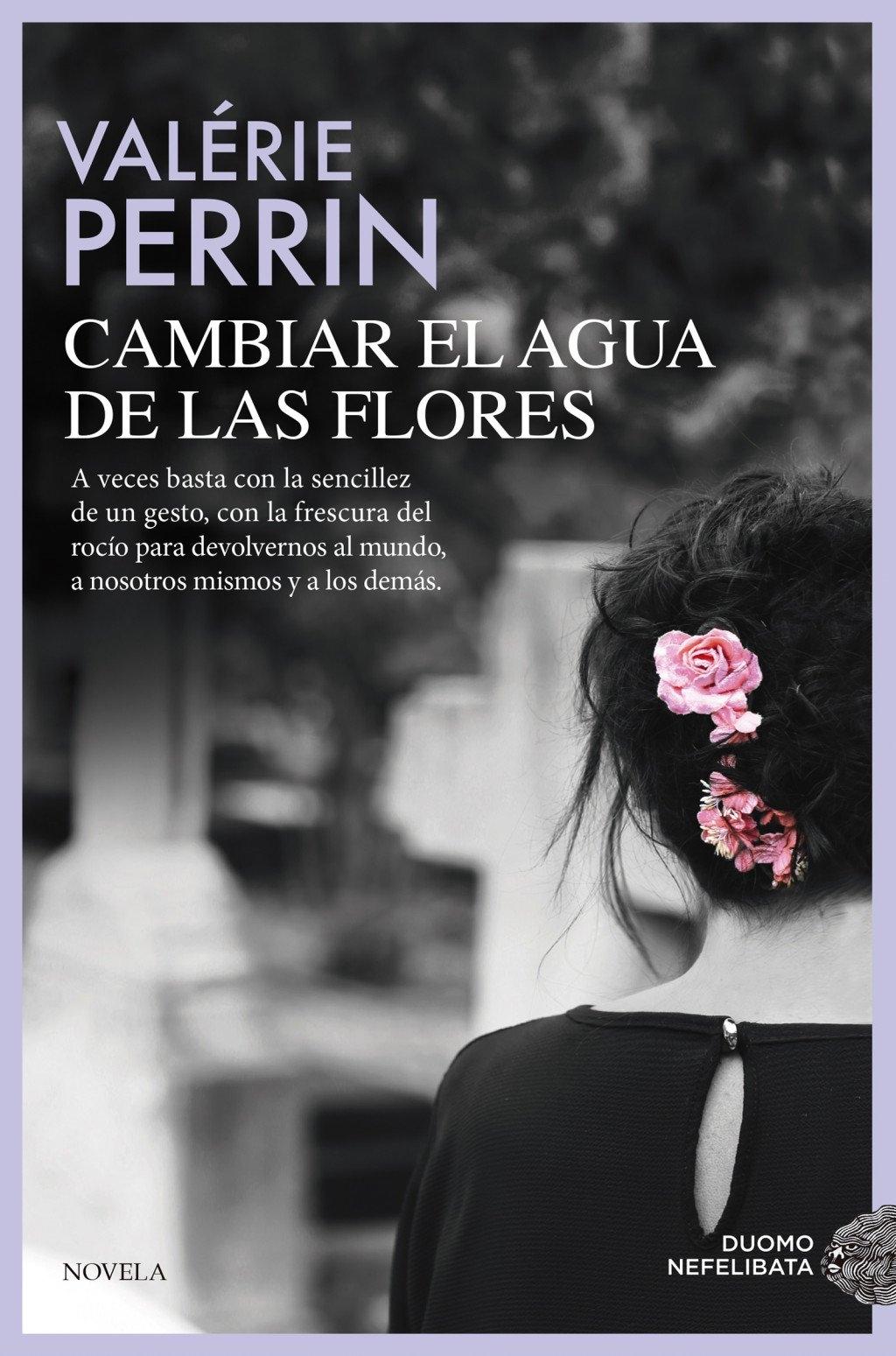 Violette "Cambiar el agua de las flores"